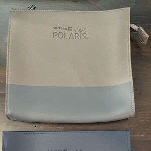 New United Airlines Polaris First Class Amenity Travel Wash Bag Pouch Gray